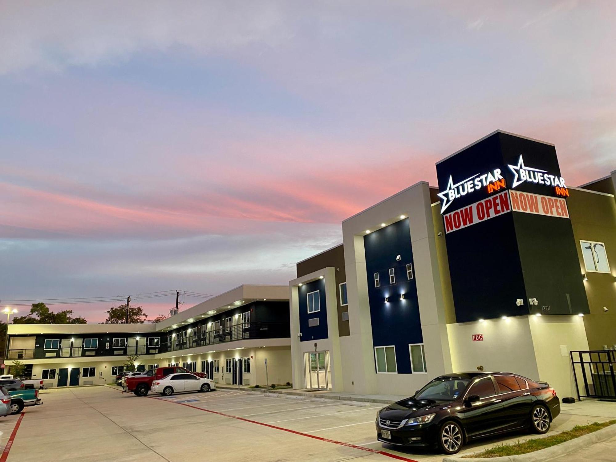 Blue Star Inn Houston Exterior photo